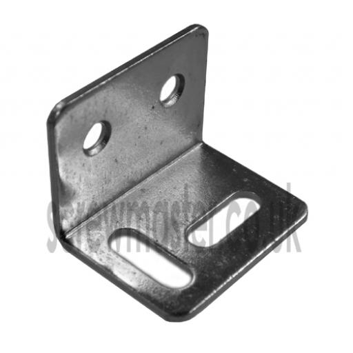 Stretcher Plate Angle Bracket 32mm x 25mm x 25mm x 1.2mm thick BZP steel