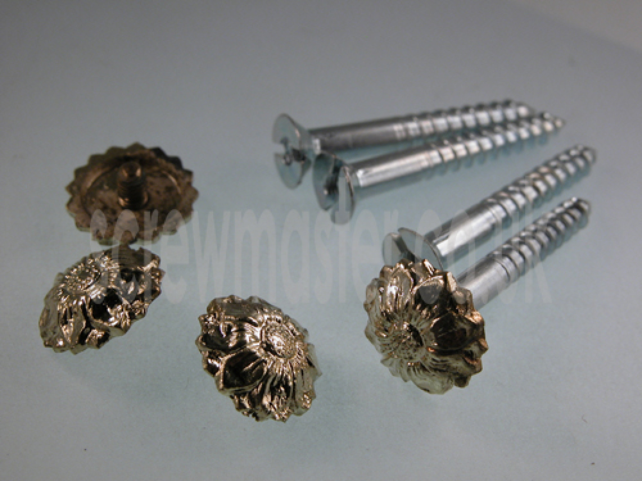 Pack of 4 Mirror Screws with Floral Decorative Die Cast Brass plated Metal Rosette screw in Cap 5BA